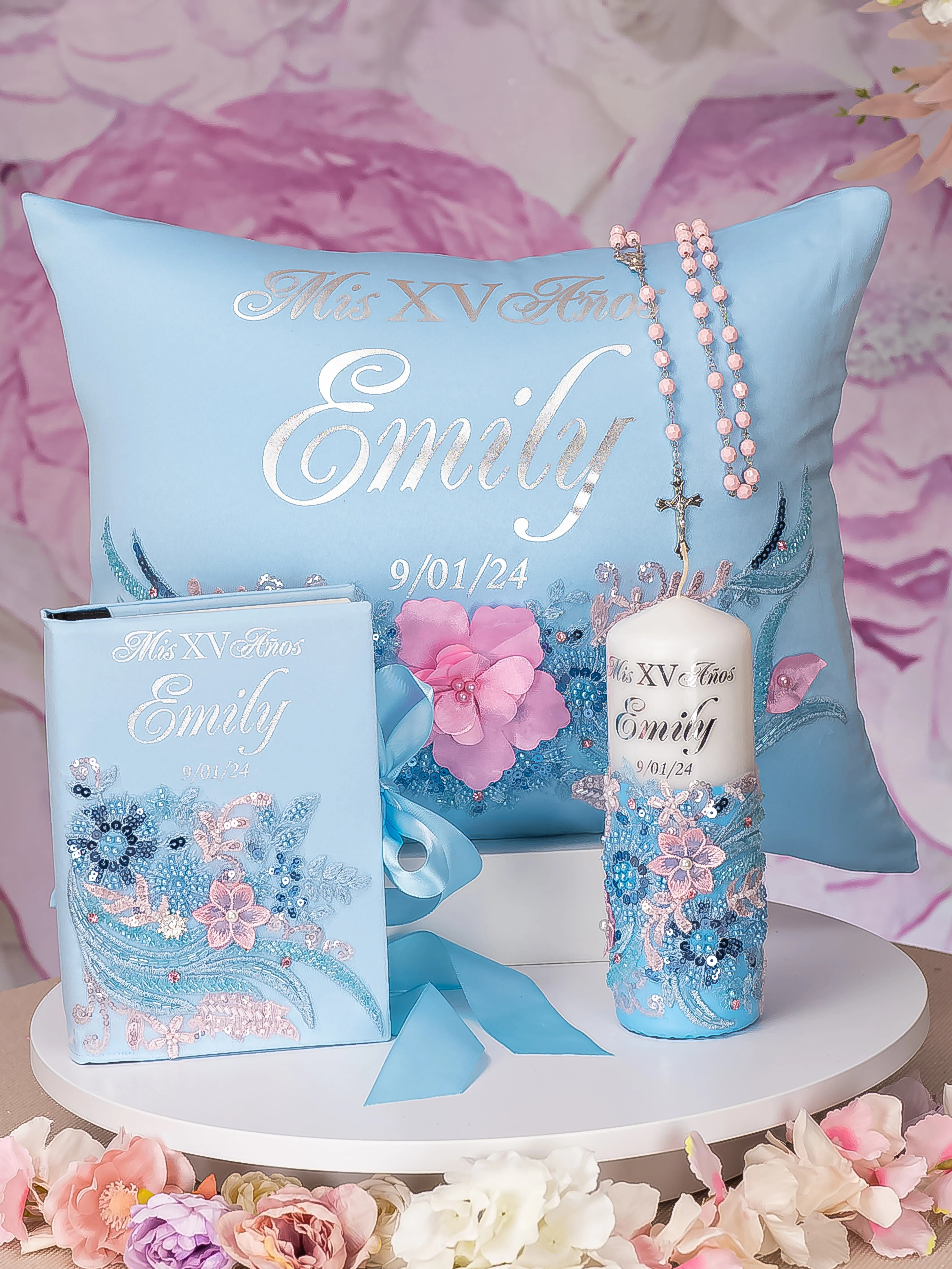 Light Blue with Pink Quinceanera pillows set and Kitty